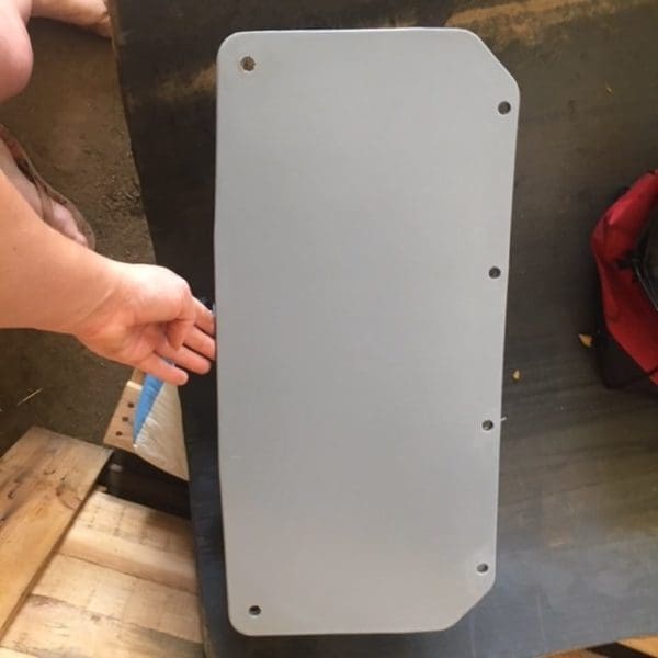 28L Poly Automatic Water Trough with Bung Plug & Float Valve - Image 6