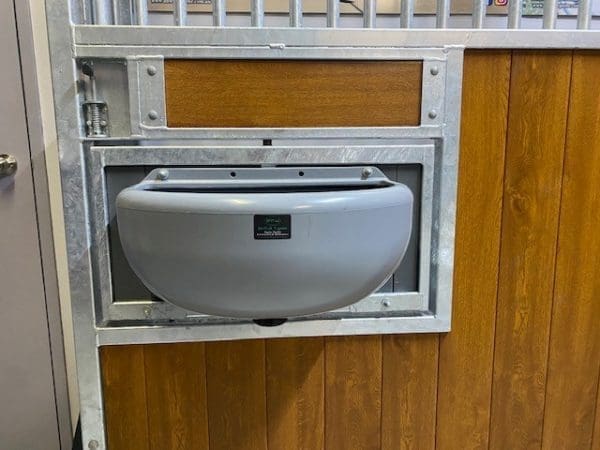 28L Poly Feed/ Water Trough with Bung Plug (Black or Grey) - Image 9