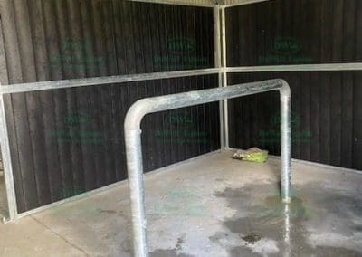 Horse Tie up located in stable buliding