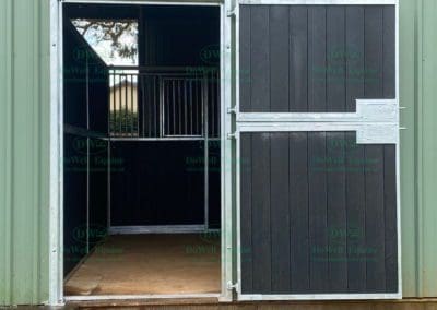 Split external day yard door for horse stables