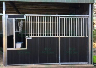 Hay and grain rotating stable feed bin